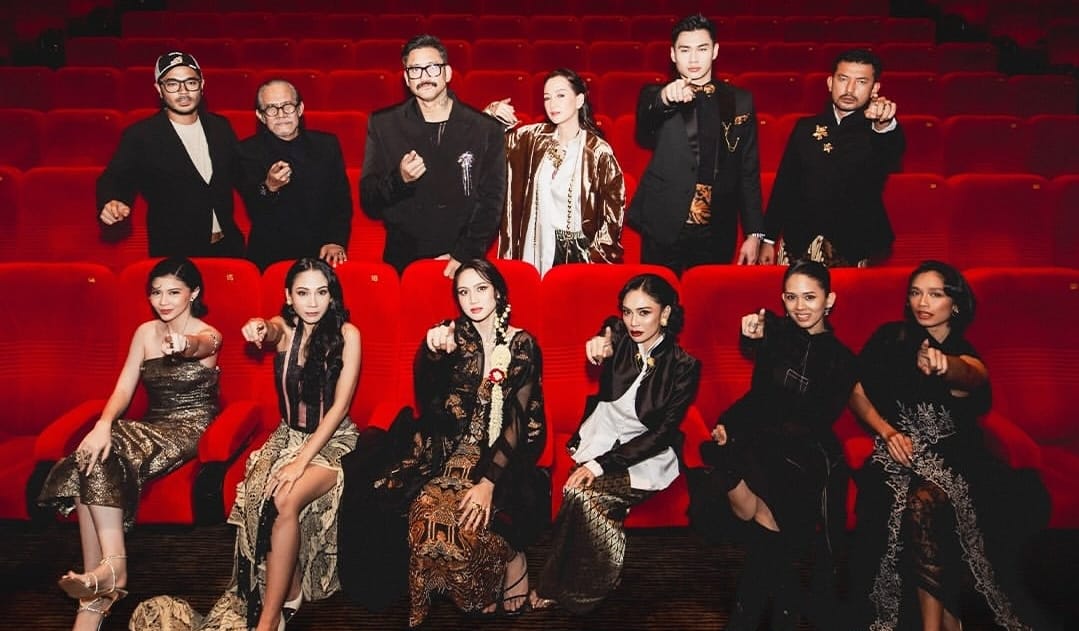 Tora Sudiro dan par pemeran Film Janur Ireng Sewu Dino The Prequel