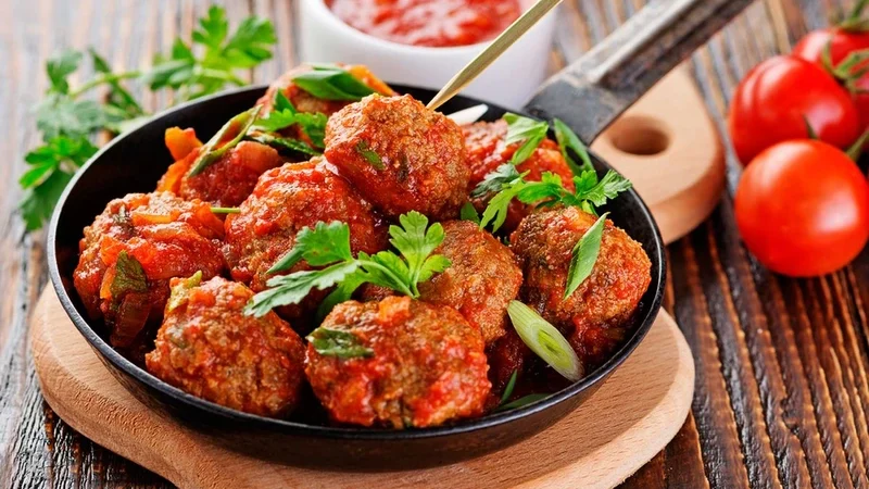 Bakso: Makanan Bola Daging Favorit di Indonesia