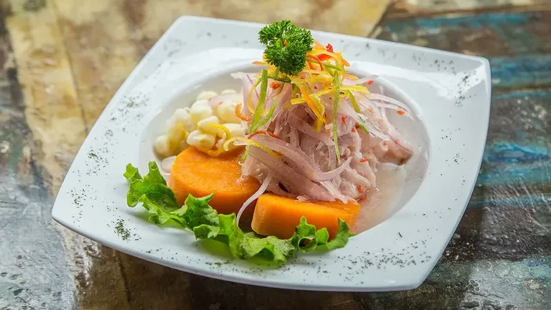 Ceviche Peru: Kelezatan Ikan Mentah dalam Cita Rasa Tropis