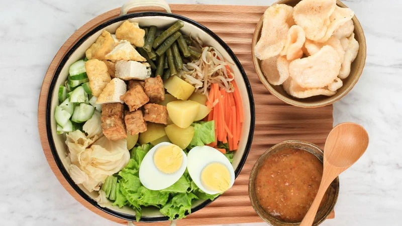 Gado-Gado Jakarta: Salad Tradisional Indonesia