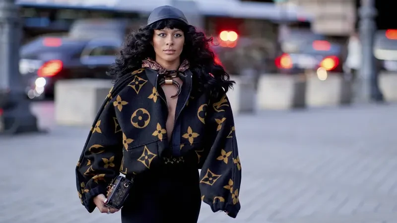Mengapa Louis Vuitton Jadi Brand Fashion Termahal