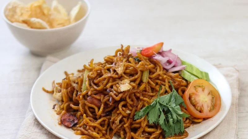 Mie Aceh: Mie Pedas Khas Aceh yang Menggugah Selera