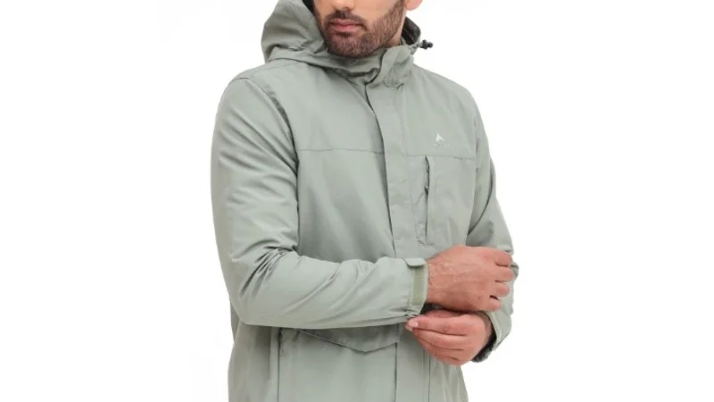 Review Jaket Eiger Ascend Mount: Teman Setia di Puncak Gunung