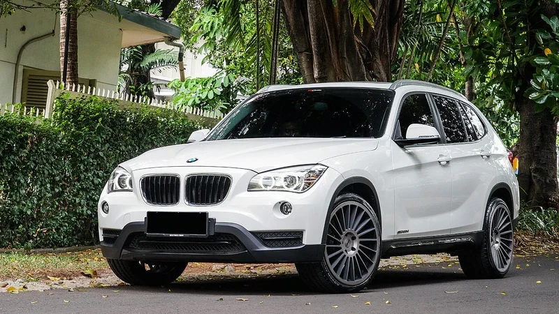 BMW X1 E84: SUV Compact yang Bikin Lo Jatuh Hati? Ini Review Jujurnya!
