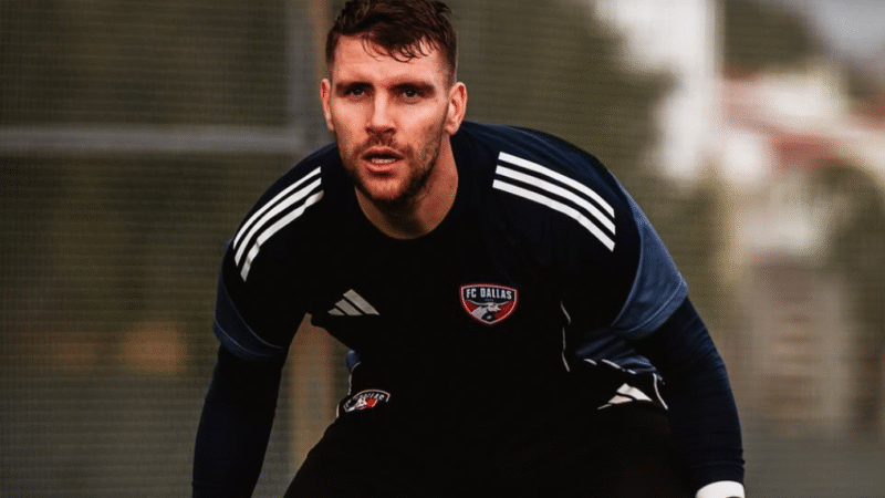 Nilai Transfer Maarten Paes Tembus Rp26 Miliar! Persib Bandung Dirumorkan Siap Bikin Geger Bursa Super League