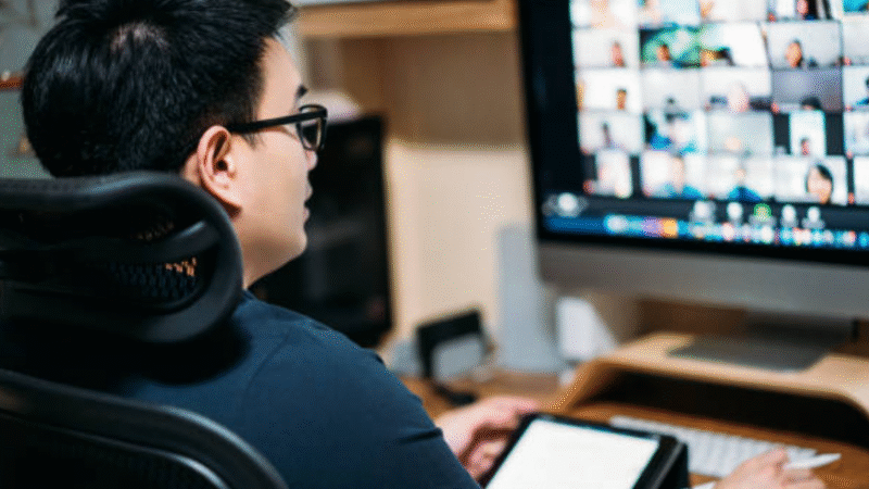 Puisi Jalanan Bagian 1 – Puisi Hari Libur