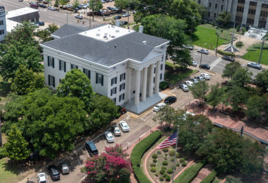 Puisi-Jalanan-Bagian-1-Sepucuk-Laras-untuk-Engkau-yang-Waras